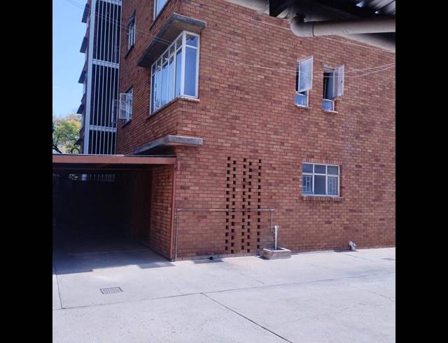 2 BEDROOM APARTMENT FOR SALE IN SUNNYSIDE